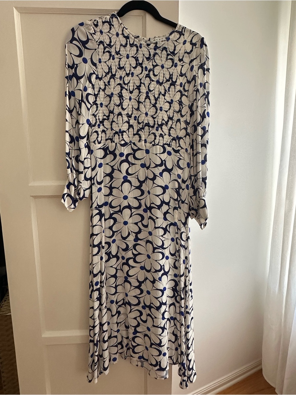Wray Lazy Daisy Virgo Dress Size M